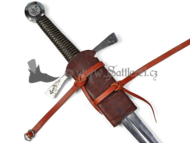 Krátká pochva na meč s opaskem  
