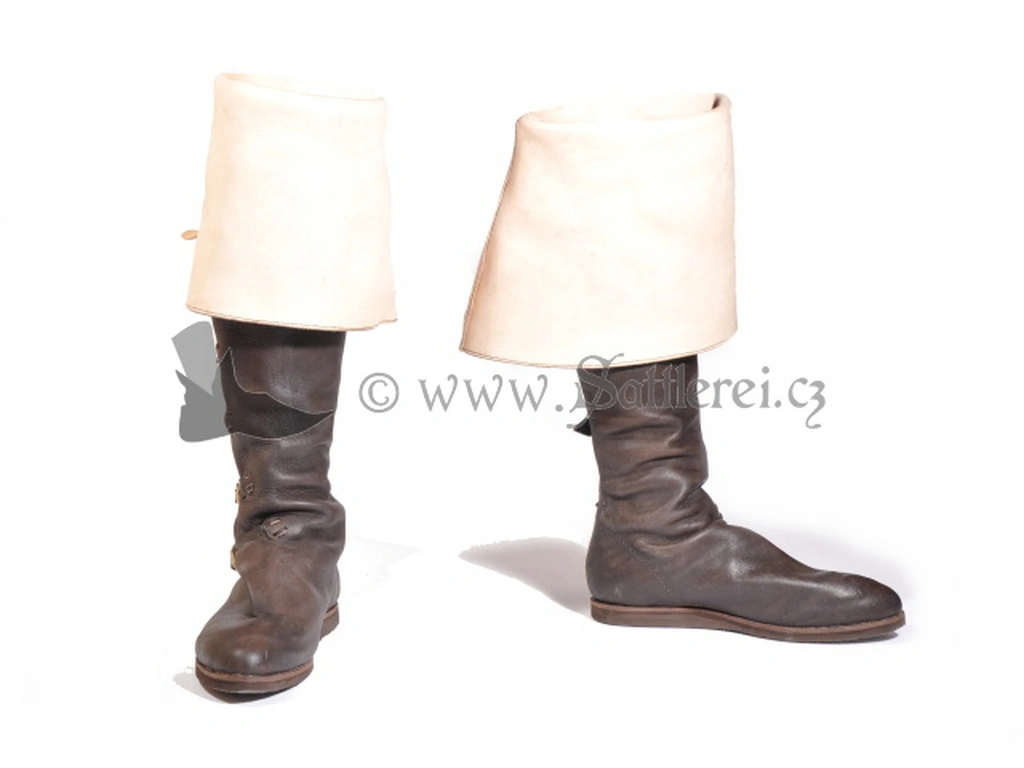Medieval footwear  14th 15th century replica shoes for rennactor