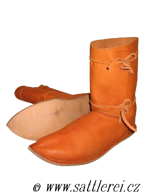 Historické boty vysoké 11. - 14. století