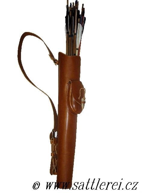Toulec kulatého tvaru s kapsou na zapínání  z jeleního parohu, zavěšení přes rameno.