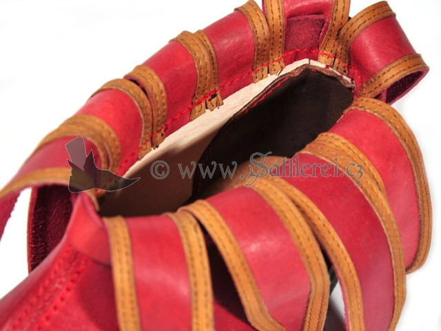 Gotické boty šnábl 13. století